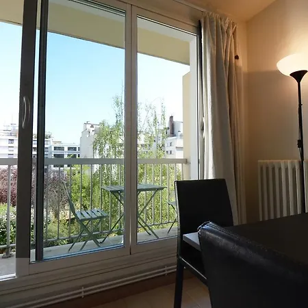 Bastille Marais Balcon Apartment *