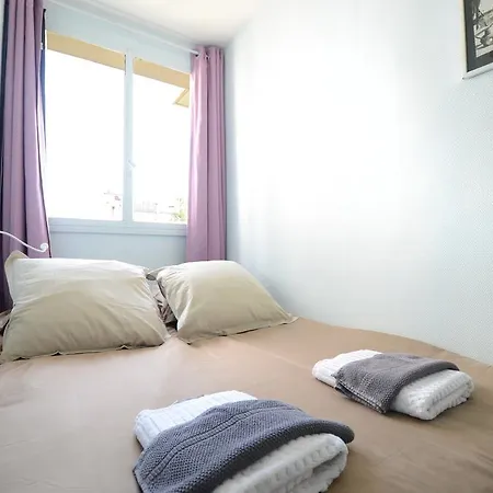 Bastille Marais Balcon Apartment