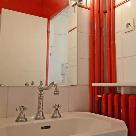 Bastille Marais Balcon Apartment *