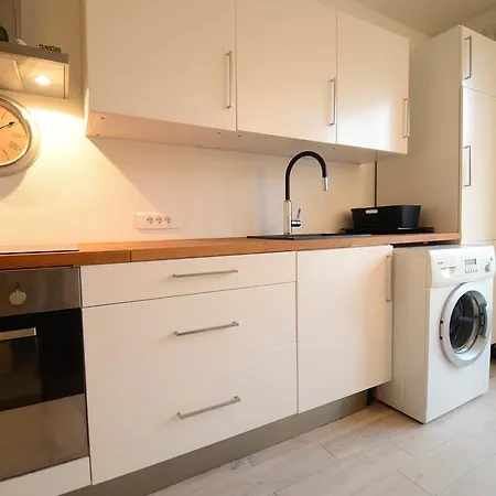 Bastille Marais Balcon Apartment Paris